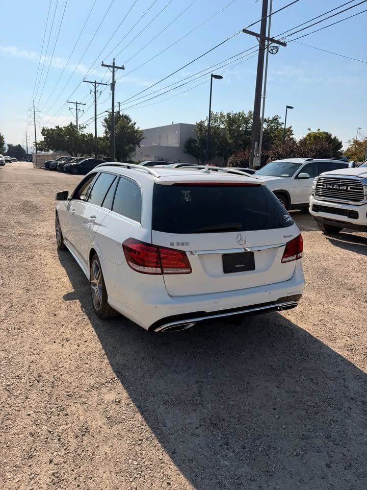 Rear body: clean and properly aligned