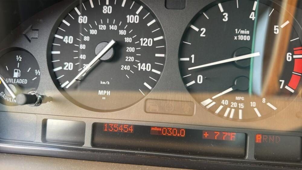 Instrument cluster displays 135454 miles