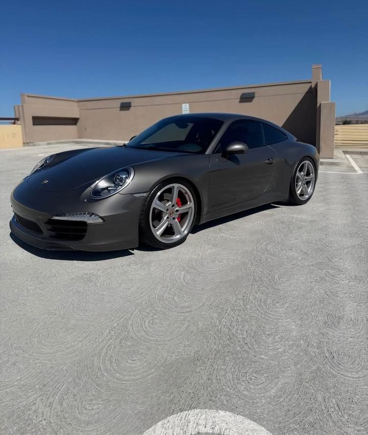 Exterior: clean, straight bodywork